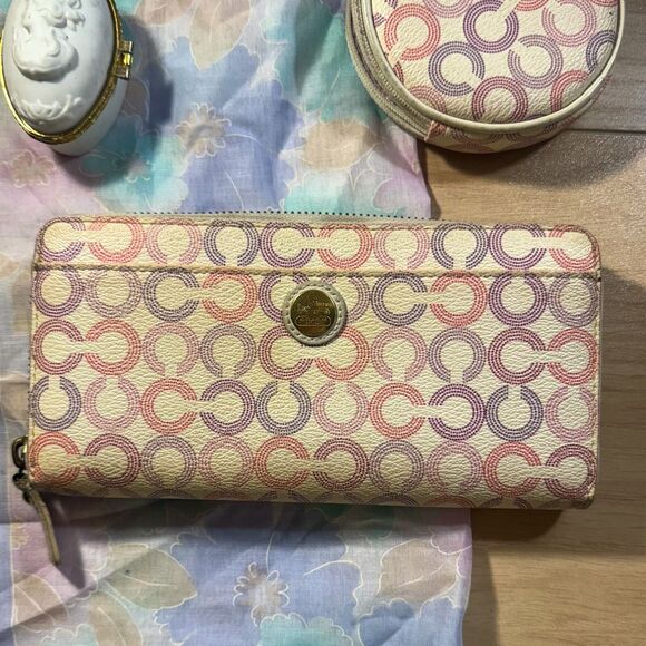 Coach Signature C Print Zip-Around Wallet - Pink & Purple - Picture 1 of 9